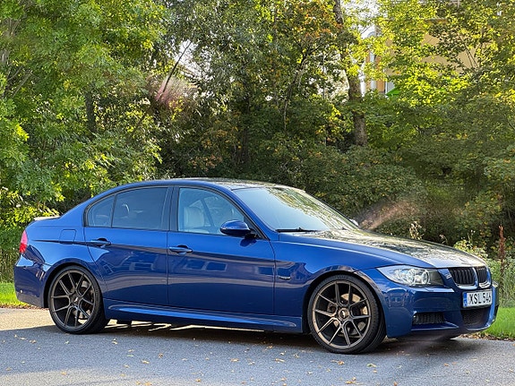 BMW 330xd 3 of 25