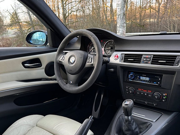 BMW 330xd 21 of 25