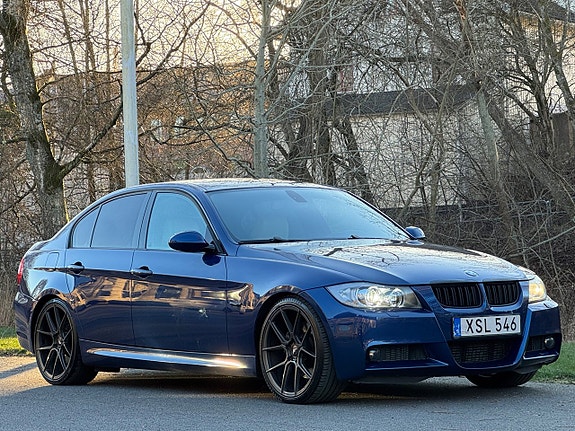 BMW 330xd 3 of 5