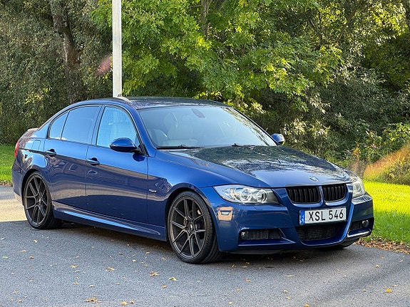 BMW 330xd 2 of 25