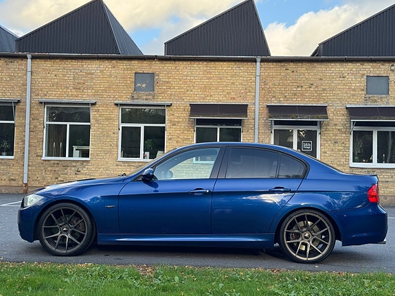 BMW 330xd 13 of 25