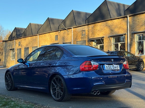 BMW 330xd 12 of 21