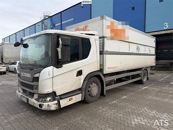 Skåpbil Scania L280 Höj/sänkbart tak (635,000:- ex moms)