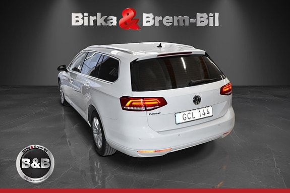 Volkswagen Passat 7 of 17