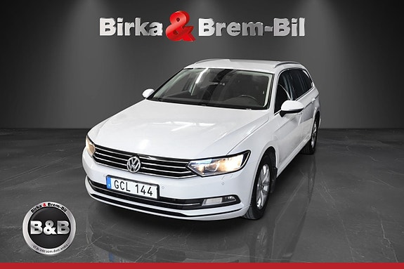 Volkswagen Passat 4 of 17