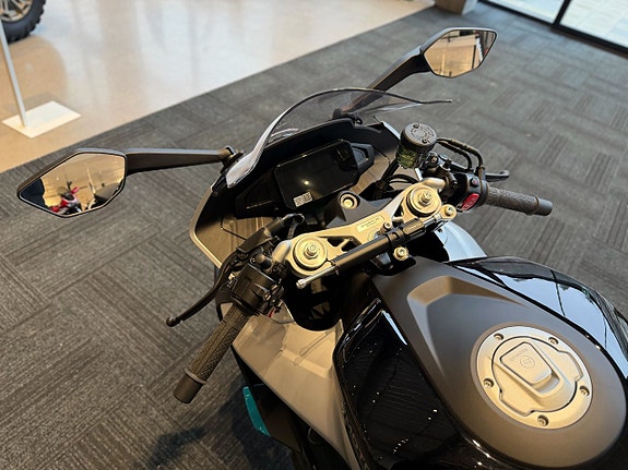 CFMOTO 675SR-R 8 of 10