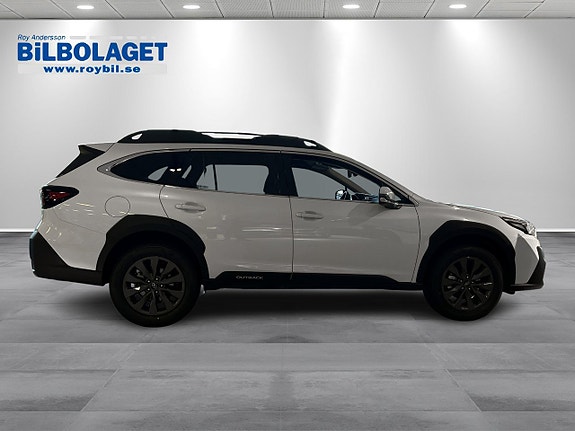 Subaru Outback 2 of 5