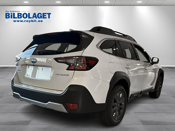 Subaru Outback 3 of 5