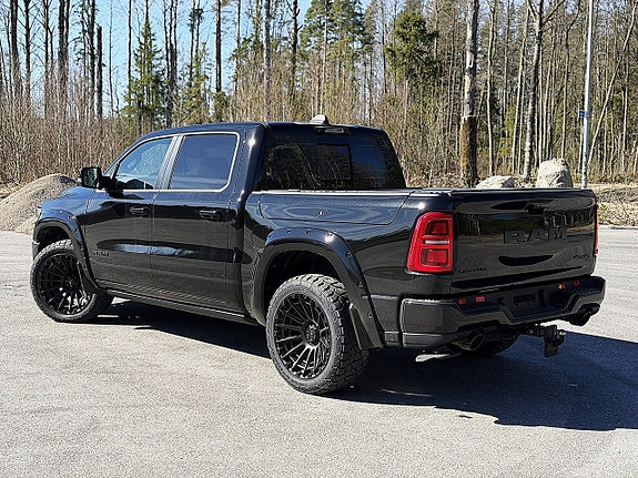 Dodge RAM 1500 3 of 5