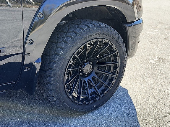 Dodge RAM 1500 10 of 25