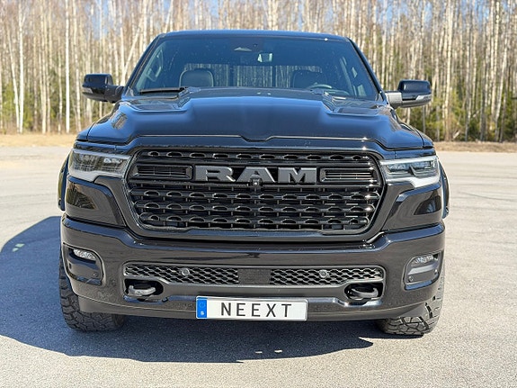 Dodge RAM 1500 8 of 25