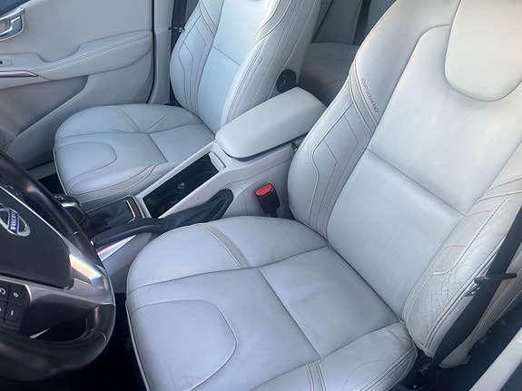 Volvo V40 11 of 15