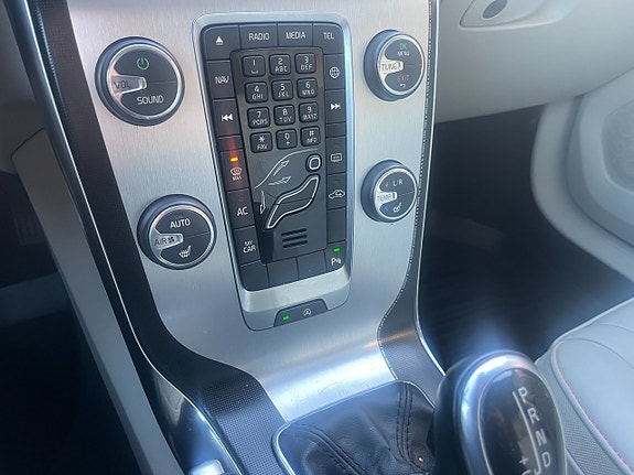 Volvo V40 8 of 15