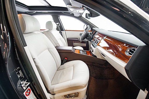 Rolls Royce Ghost 21 of 30