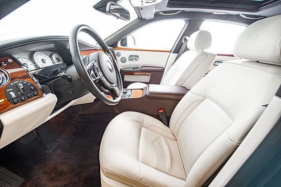 Rolls Royce Ghost 17 of 30