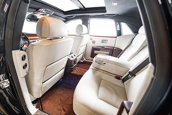 Rolls Royce Ghost 19 of 30