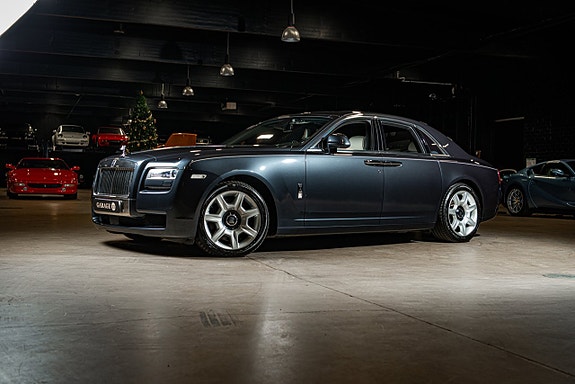 Rolls Royce Ghost 2 of 5