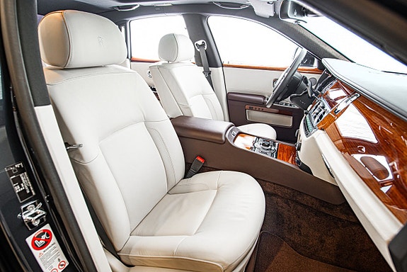 Rolls Royce Ghost 22 of 30