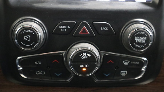 Dodge RAM 1500 10 of 19