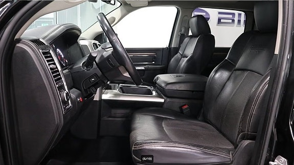 Dodge RAM 1500 4 of 19