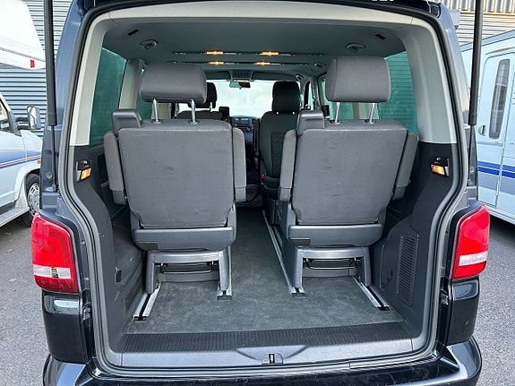 Volkswagen Multivan 8 of 8