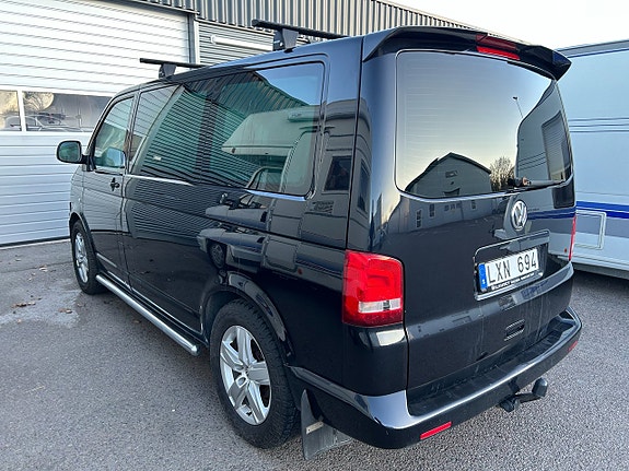Volkswagen Multivan 3 of 5