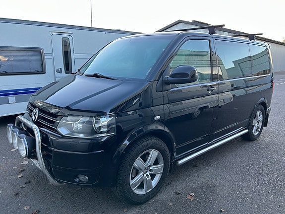 Volkswagen Multivan 2 of 5