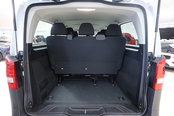 Mercedes-Benz eVito Tourer 8 of 15