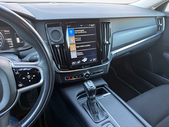 Volvo V90 10 of 16