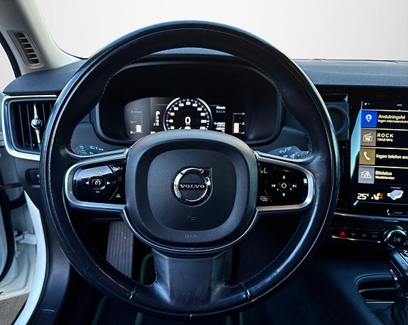 Volvo V90 8 of 16