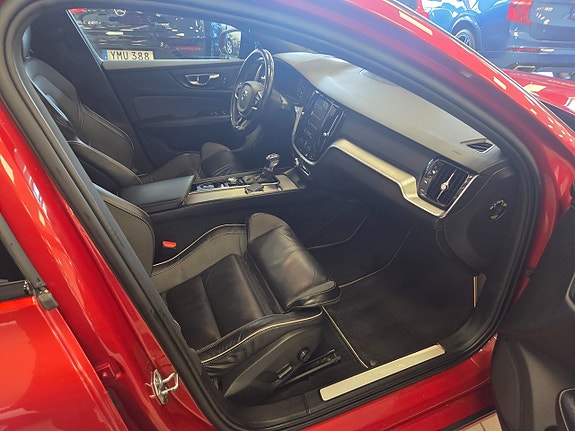 Volvo V60 16 of 27