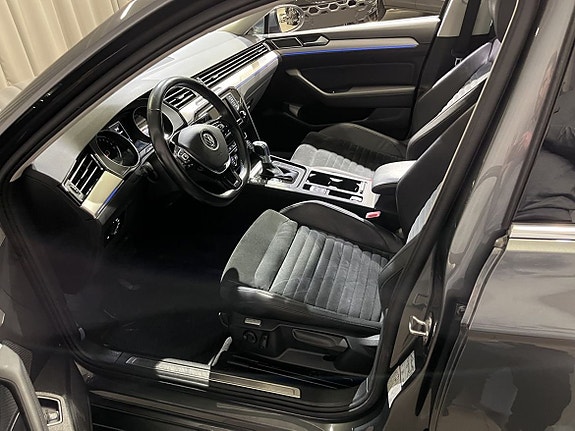Volkswagen Passat 11 of 19