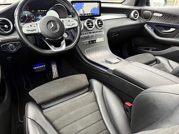 Mercedes-Benz GLC300 de 3 of 5
