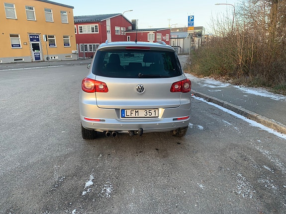 Volkswagen Tiguan 4 of 5