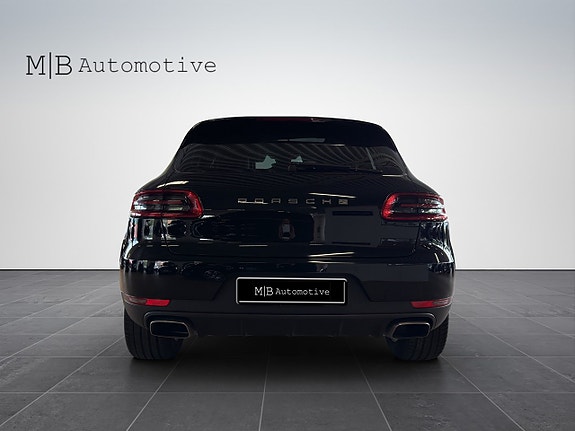 Porsche Macan 5 of 5
