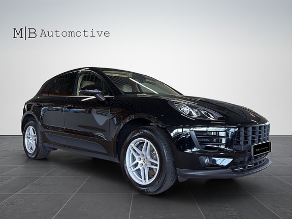 Porsche Macan 8 of 17
