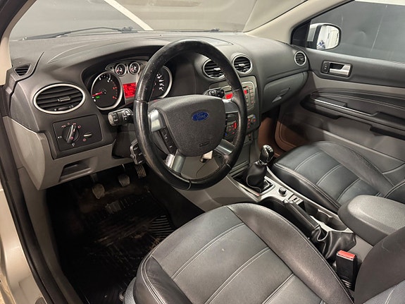 Ford Focus 15 of 17