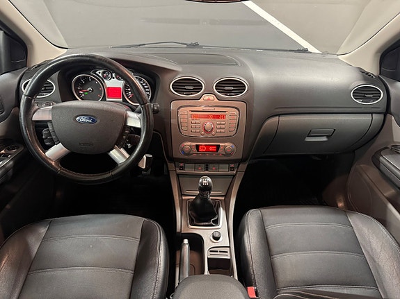 Ford Focus 13 of 17
