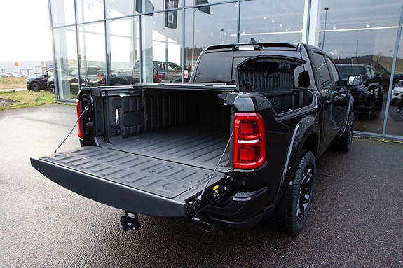 Dodge RAM 1500 8 of 18