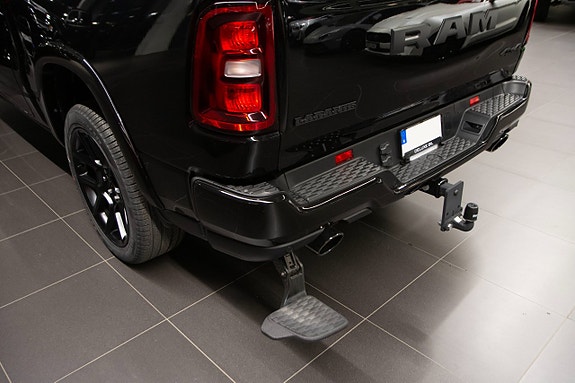 Dodge RAM 1500 7 of 14