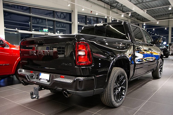Dodge RAM 1500 4 of 5