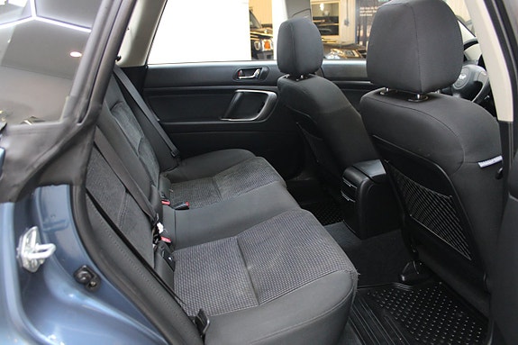 Subaru Outback 7 of 10