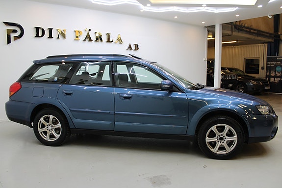 Subaru Outback 3 of 10