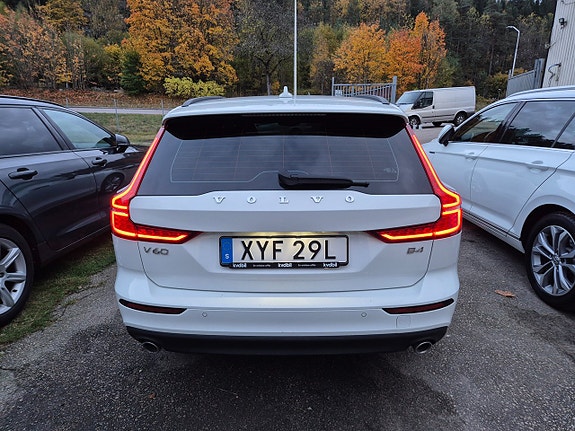 Volvo V60 9 of 27