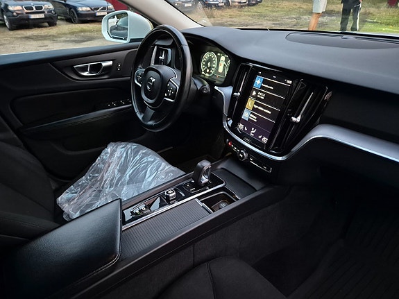 Volvo V60 26 of 27