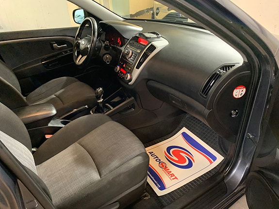 Kia Ceed 11 of 19