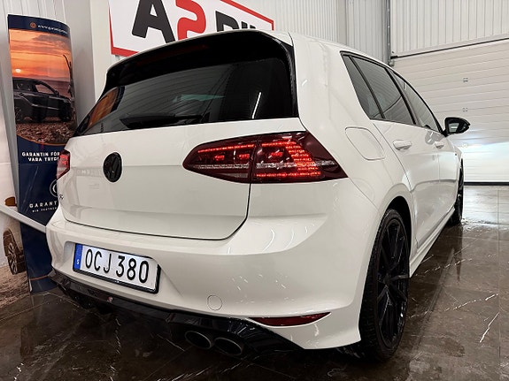 Volkswagen Golf VII 6 of 26