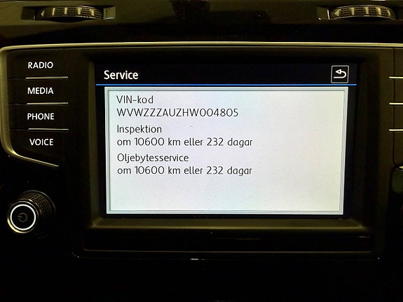 Volkswagen Golf VII 23 of 26