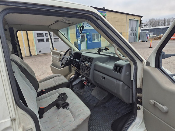 Volkswagen Transporter 16 of 23