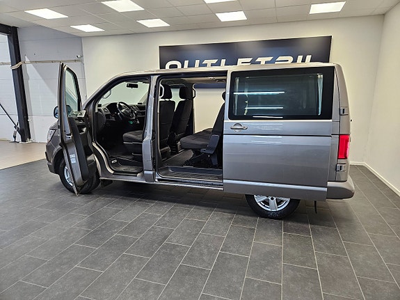 Volkswagen Caravelle 3 of 5